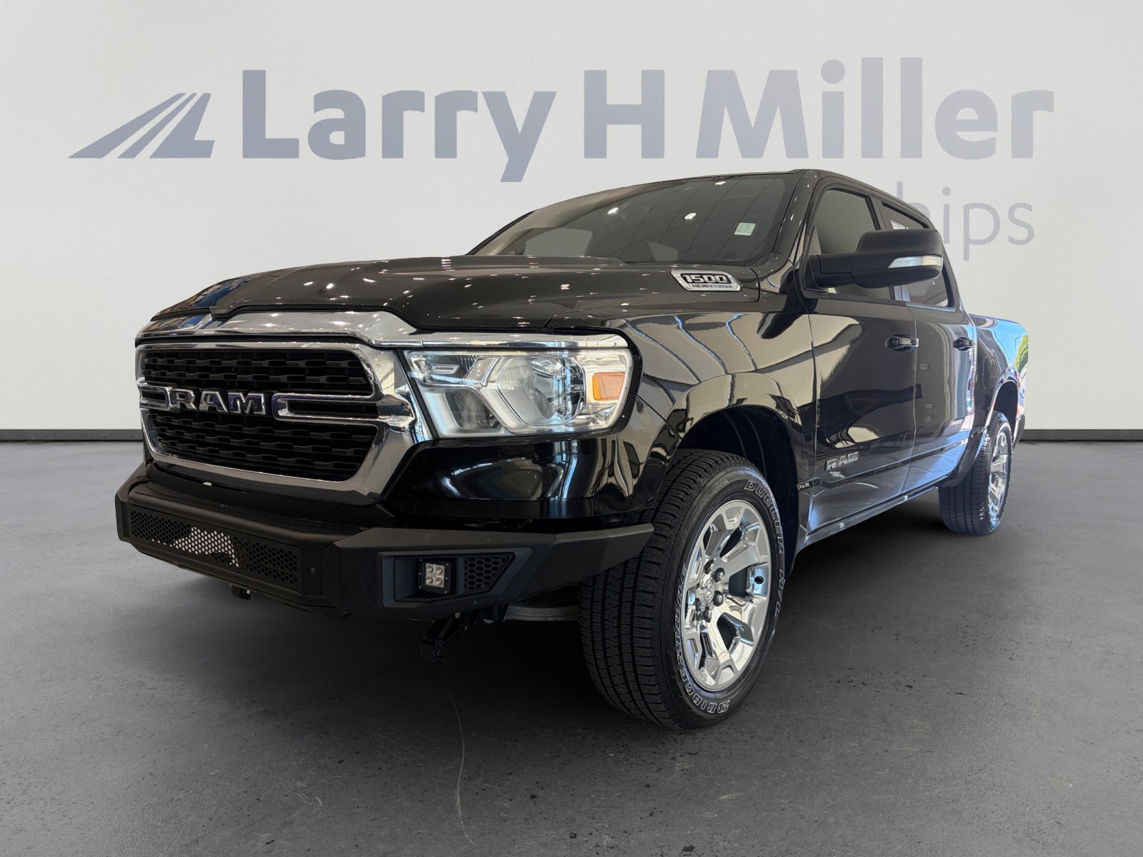 2022 RAM 1500 Big Horn/Lone Star 4x4 Crew Cab 5'7's photo