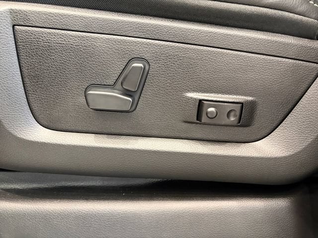 2026 RAM 3500 Laramie - Photo 13