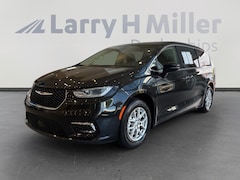 New 2023 Chrysler Pacifica Denver, CO