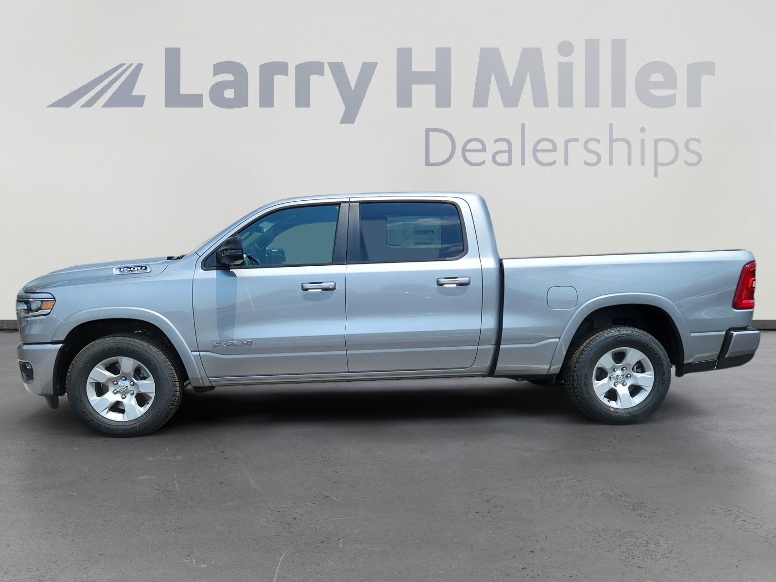 2025 Ram 1500 Big Horn photo 2