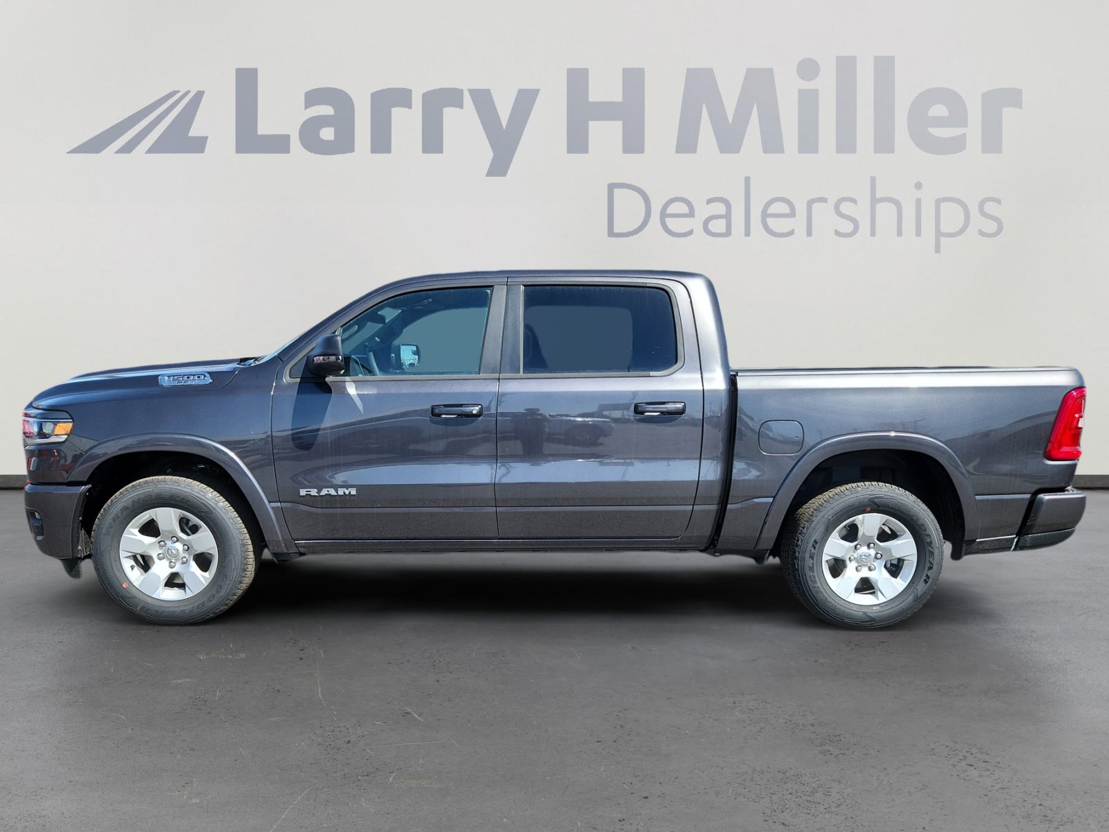 2025 Ram 1500 Big Horn photo 2