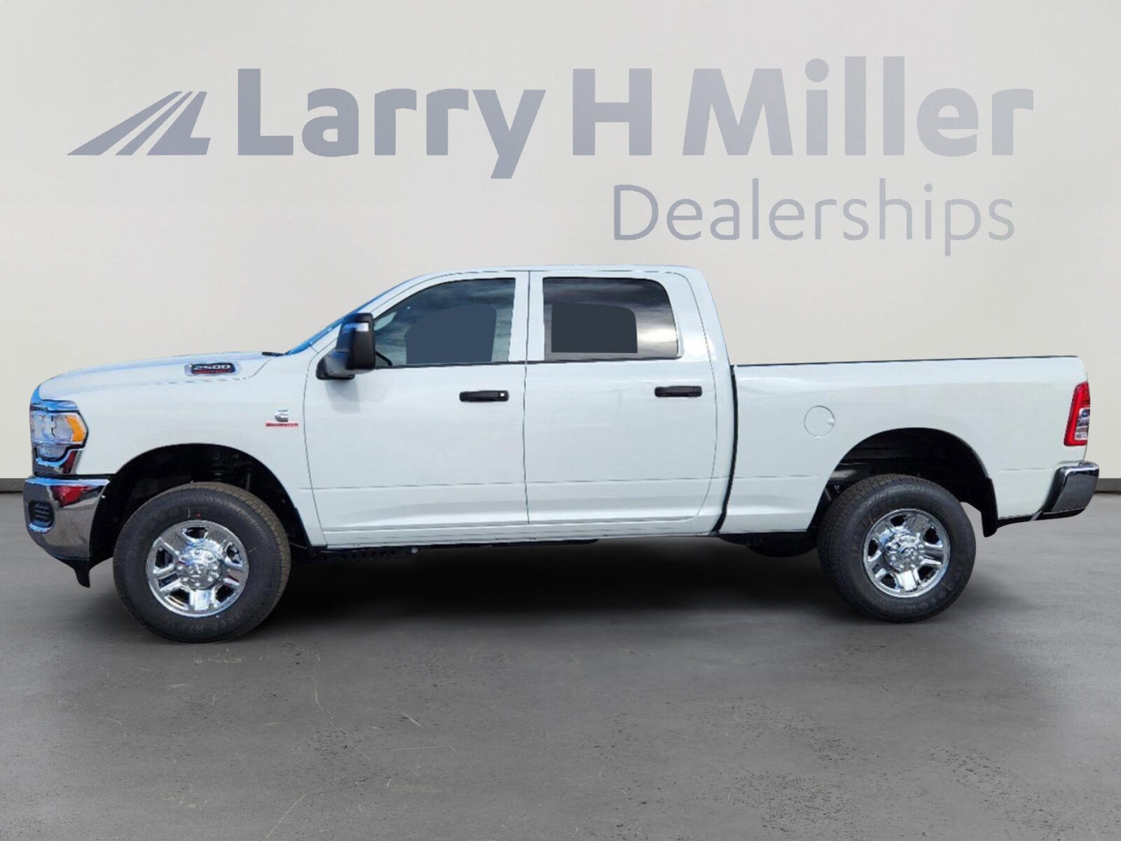 2024 Ram 2500 Tradesman photo 2