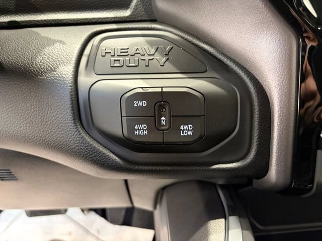 2026 RAM 3500 Laramie - Photo 22