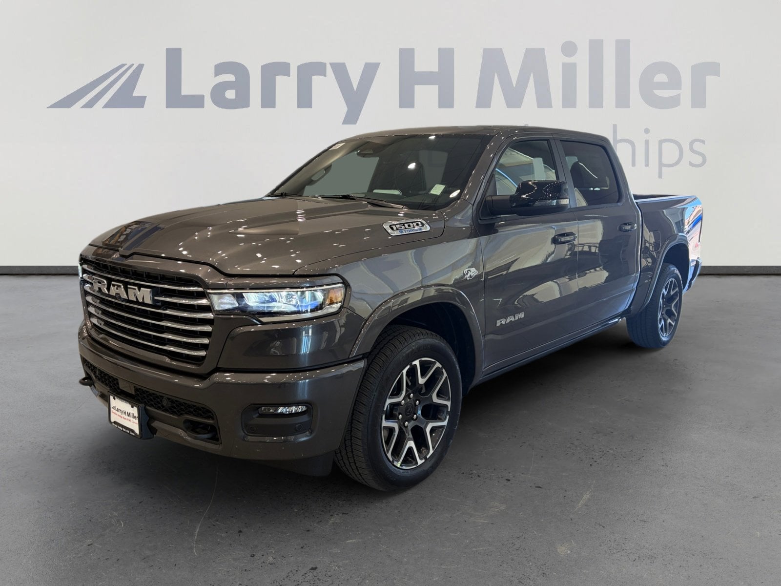 2026 RAM 1500 Laramie 4x4 Crew Cab 5'7's photo