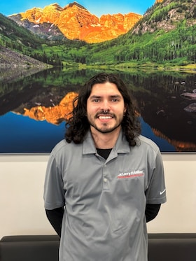 Staff member Edwin Lopez from ID_e0b2e83fa21e