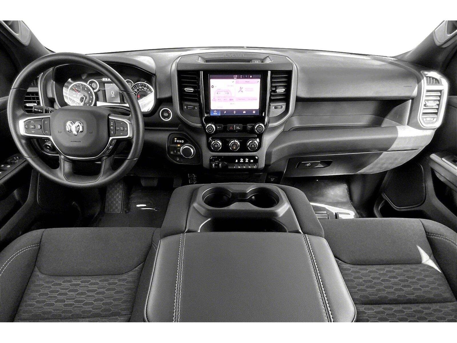 2025 Ram 1500 Big Horn photo 3