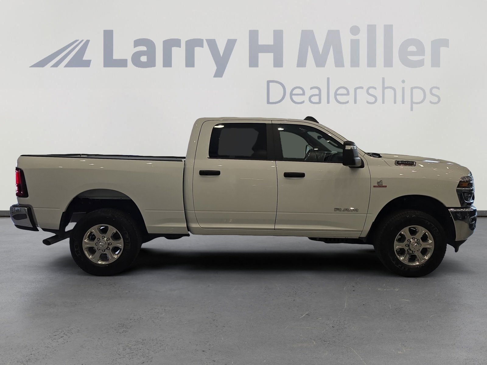 2025 RAM 2500 Big Horn - Photo 6