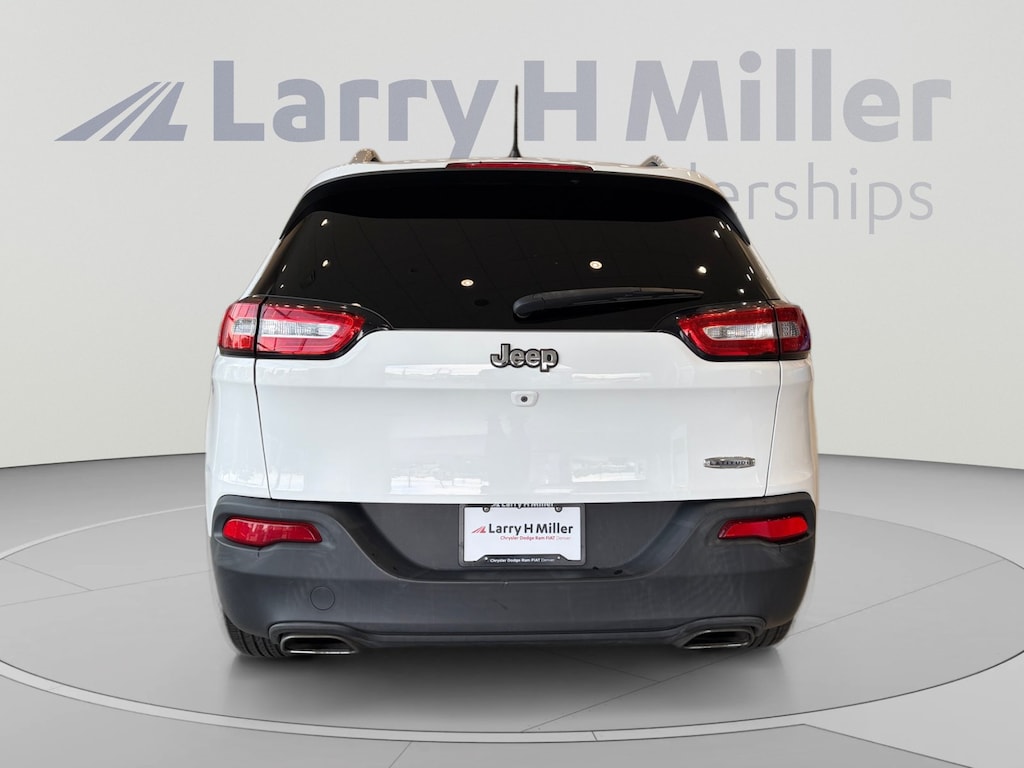 Used 2015 Jeep Cherokee Latitude FWD SUV