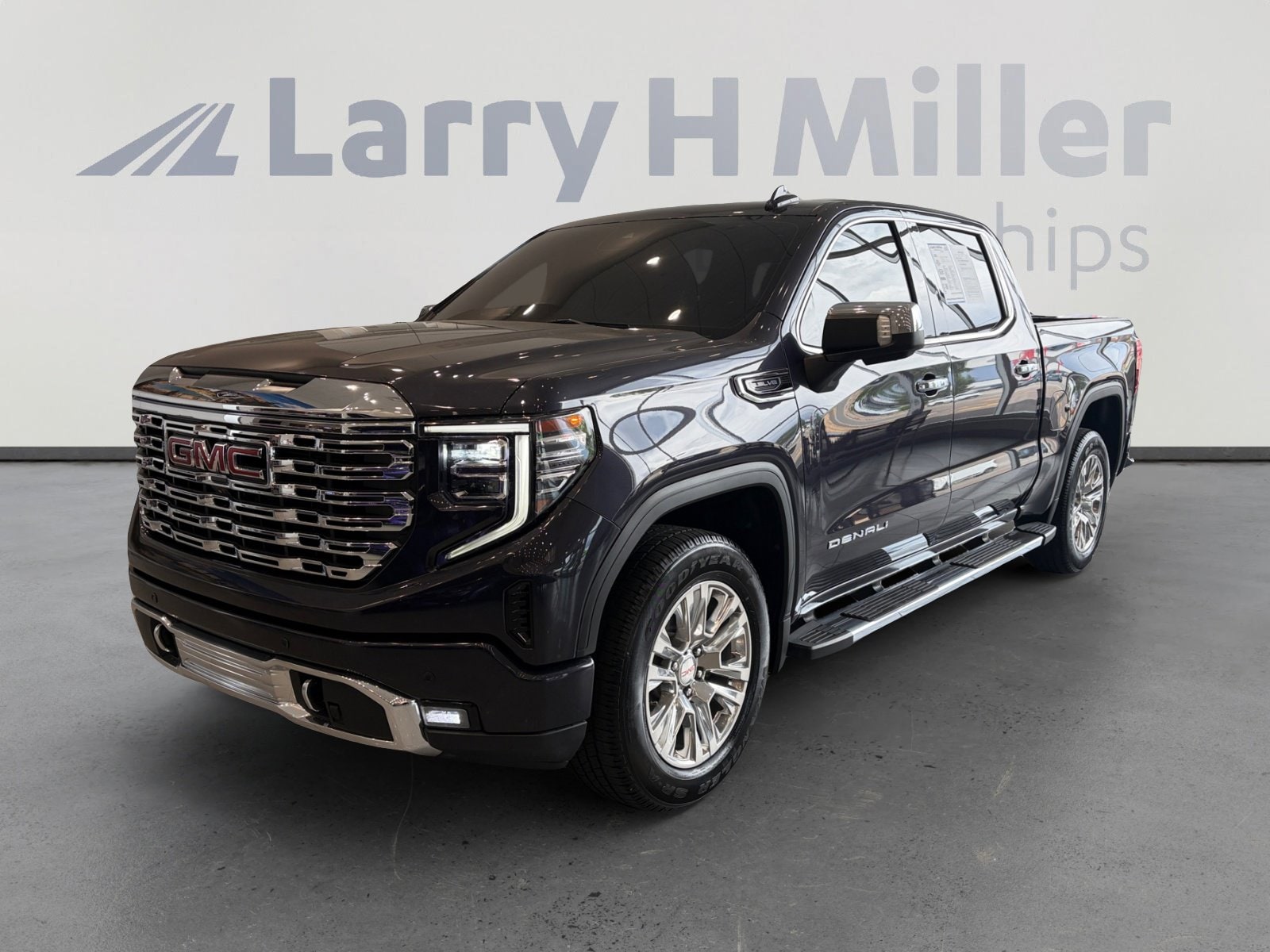 2022 GMC Sierra Denali 4WD Crew Cab Short Box's photo