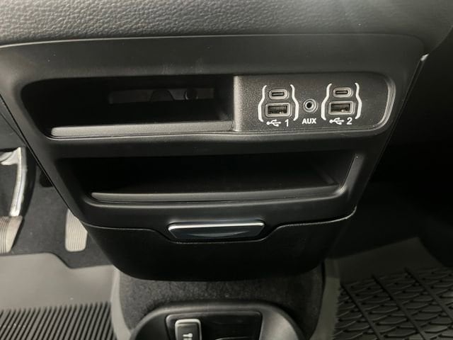 2025 Chrysler Pacifica Select - Photo 23