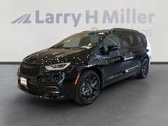 New 2026 Chrysler Pacifica Denver, CO