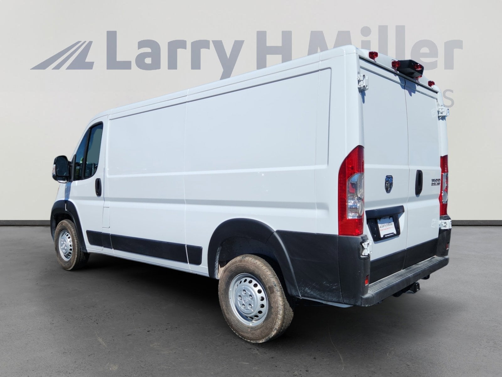 2025 Ram ProMaster 1500 Cargo Van photo 2