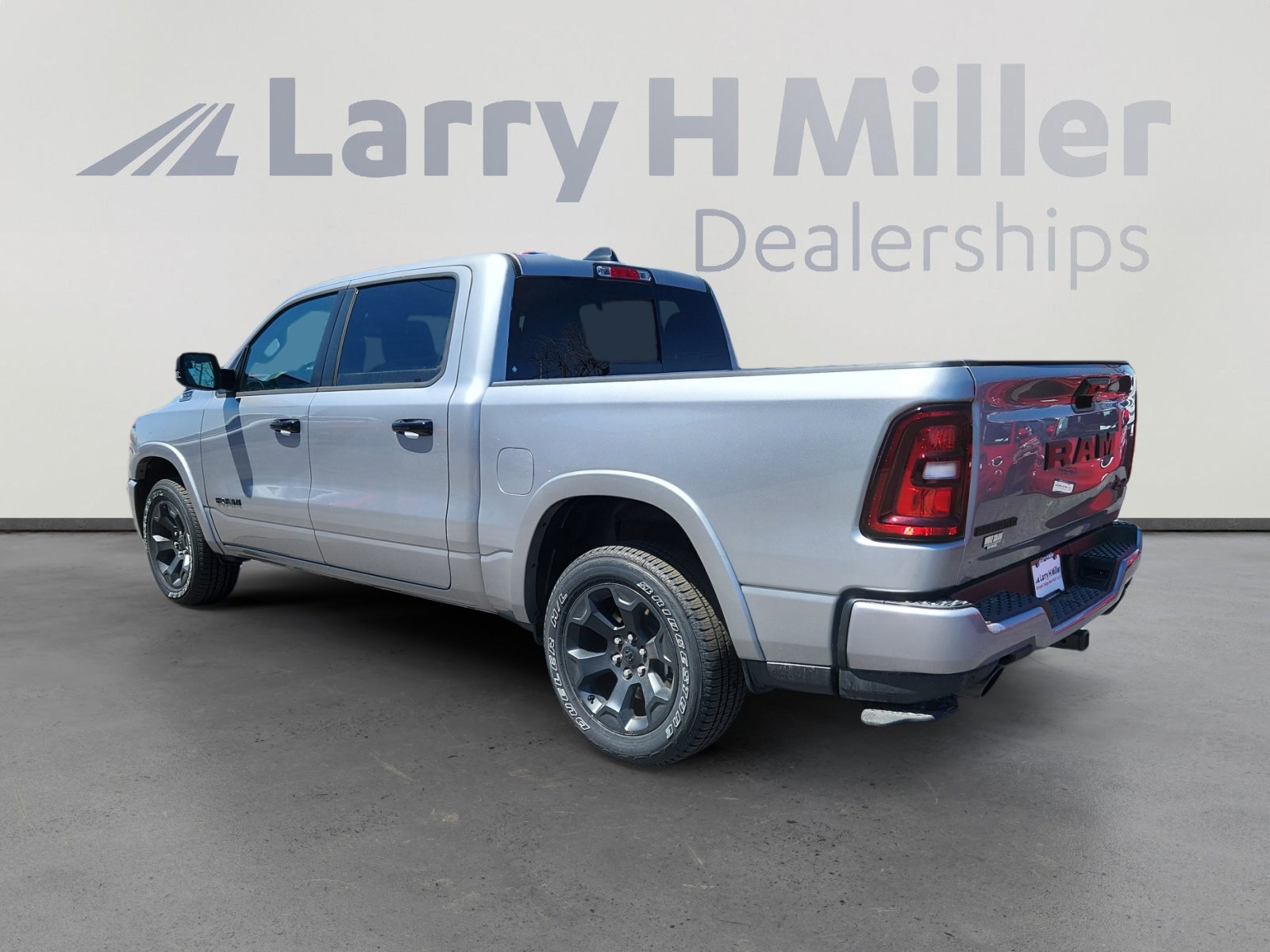 2025 Ram 1500 Big Horn Lone Star photo 3
