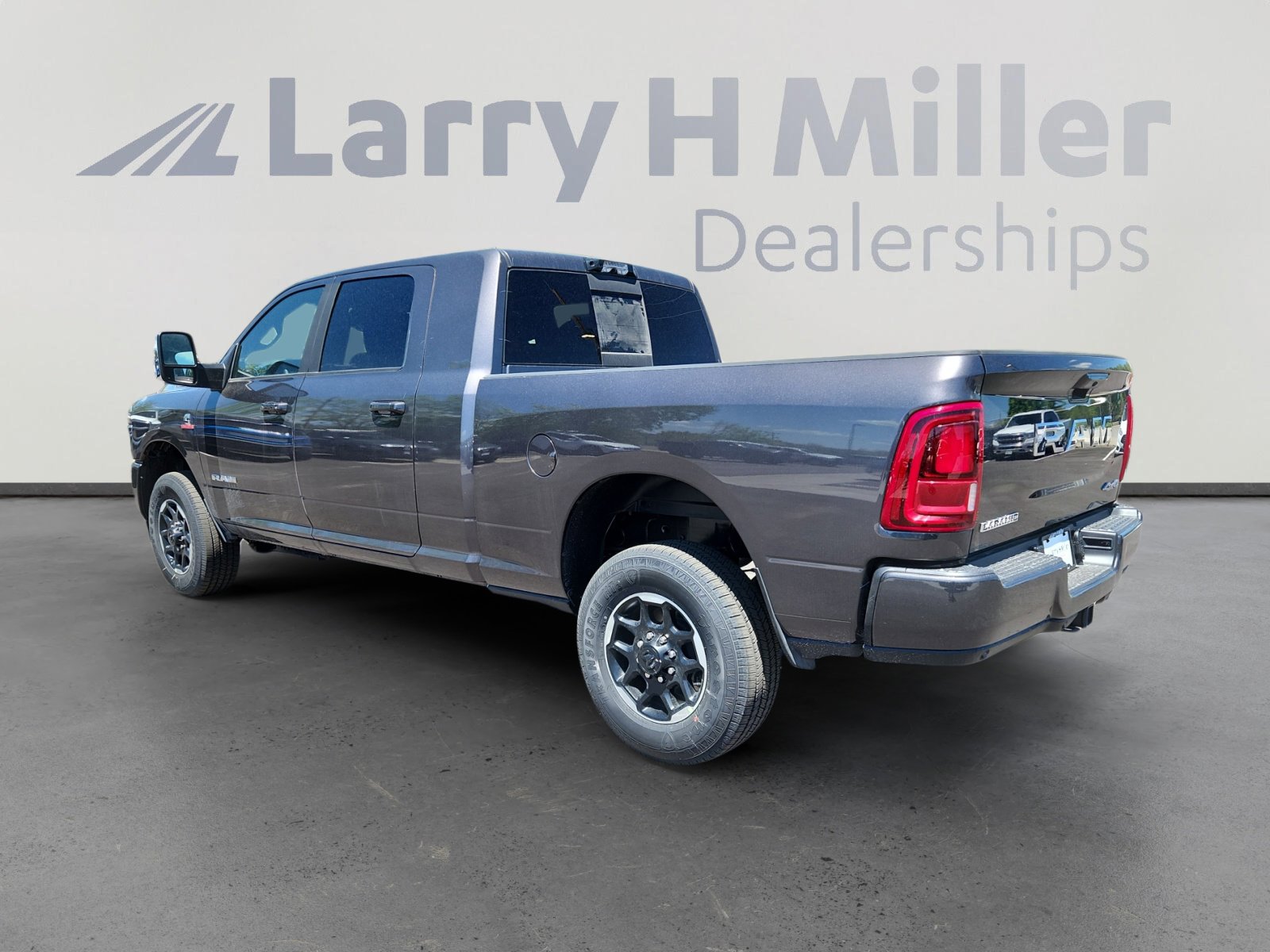 2025 Ram 3500 Laramie photo 3