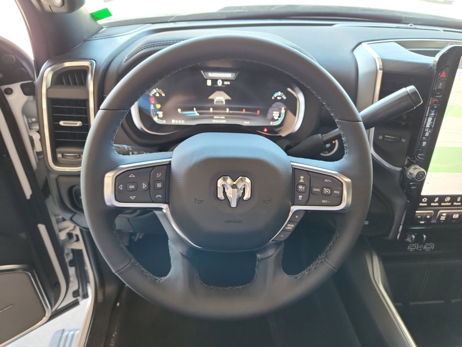 2025 RAM 2500 Laramie - Photo 9