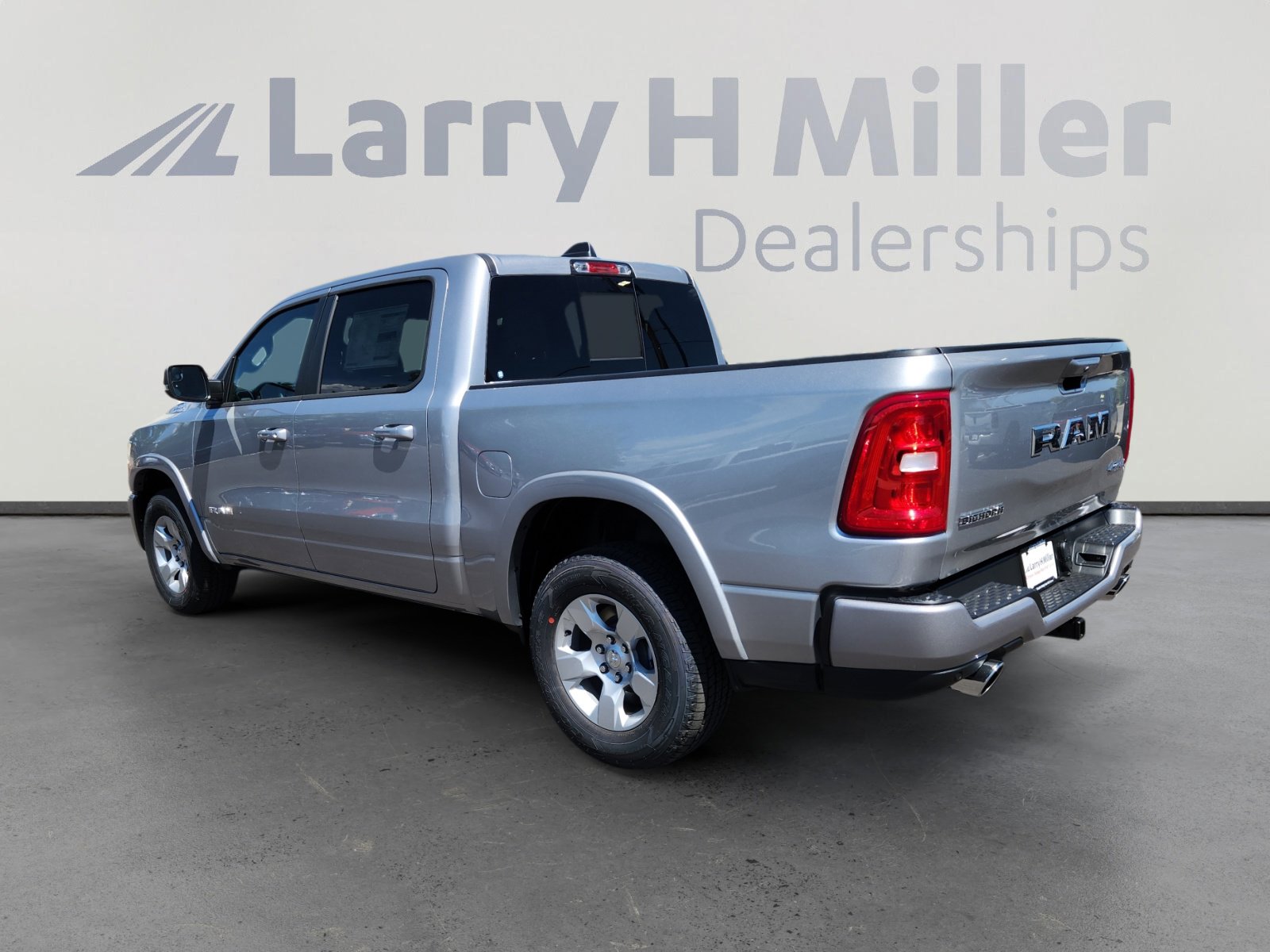 2025 Ram 1500 Big Horn photo 3