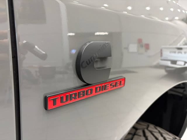 2026 RAM 3500 Laramie - Photo 11