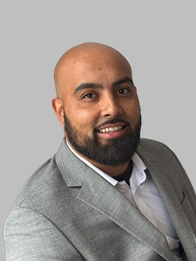 Staff member Omar Gutierrez from ID_f57615561776