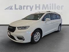 New 2022 Chrysler Pacifica Touring L Van Passenger Van Denver, CO