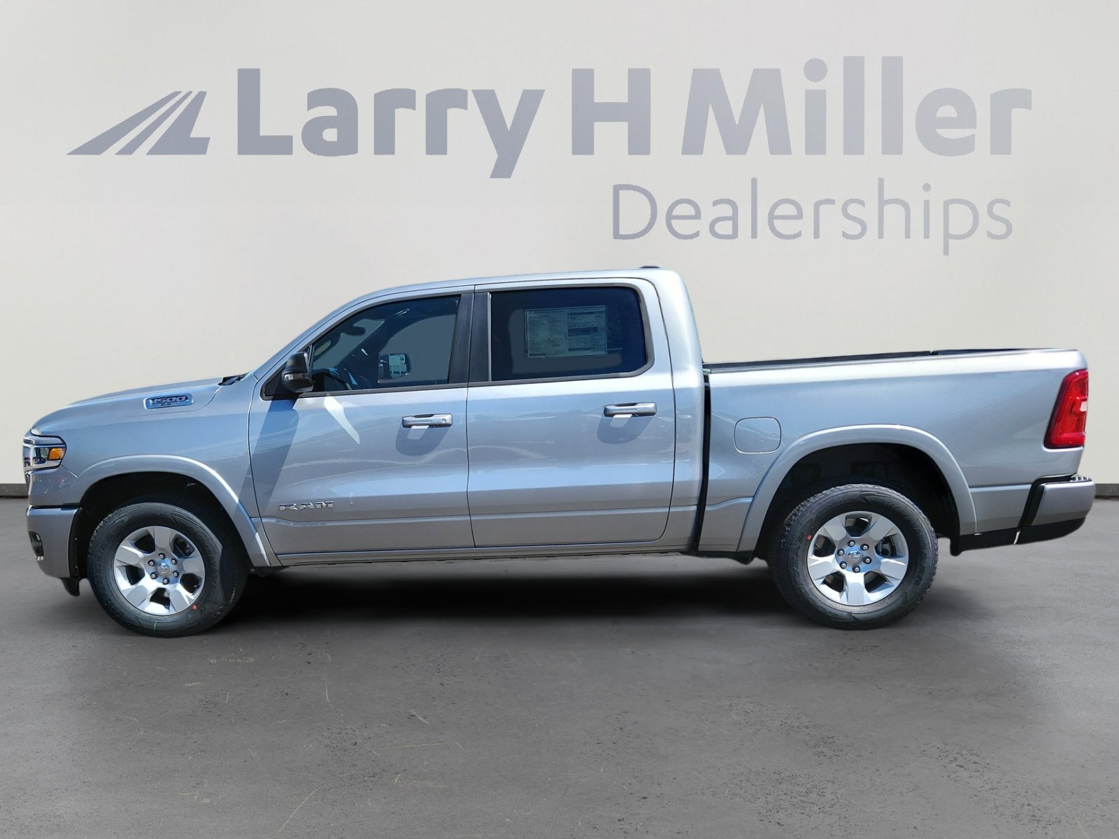 2025 Ram 1500 Big Horn photo 2