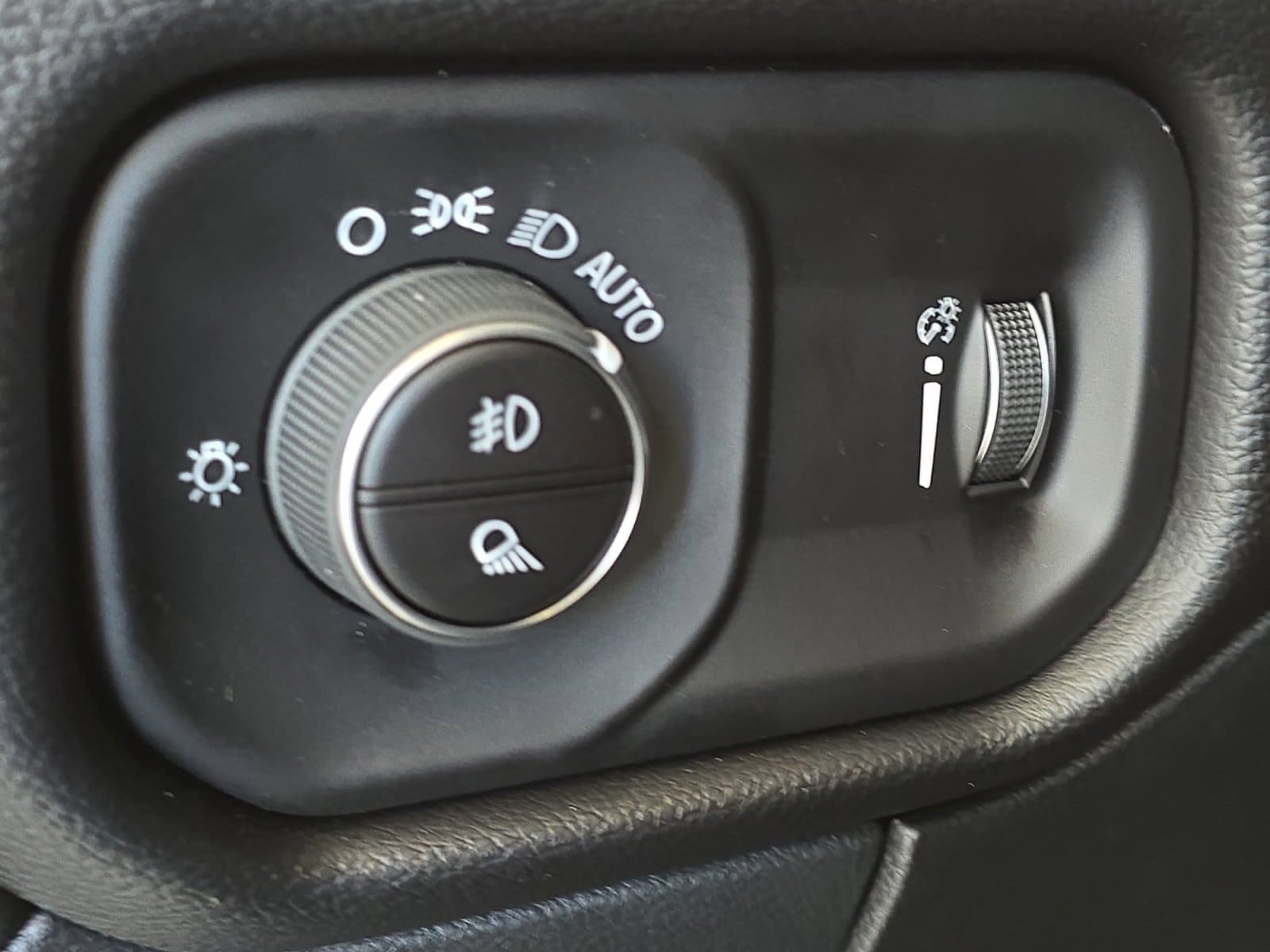 2025 RAM 2500 Big Horn - Photo 28