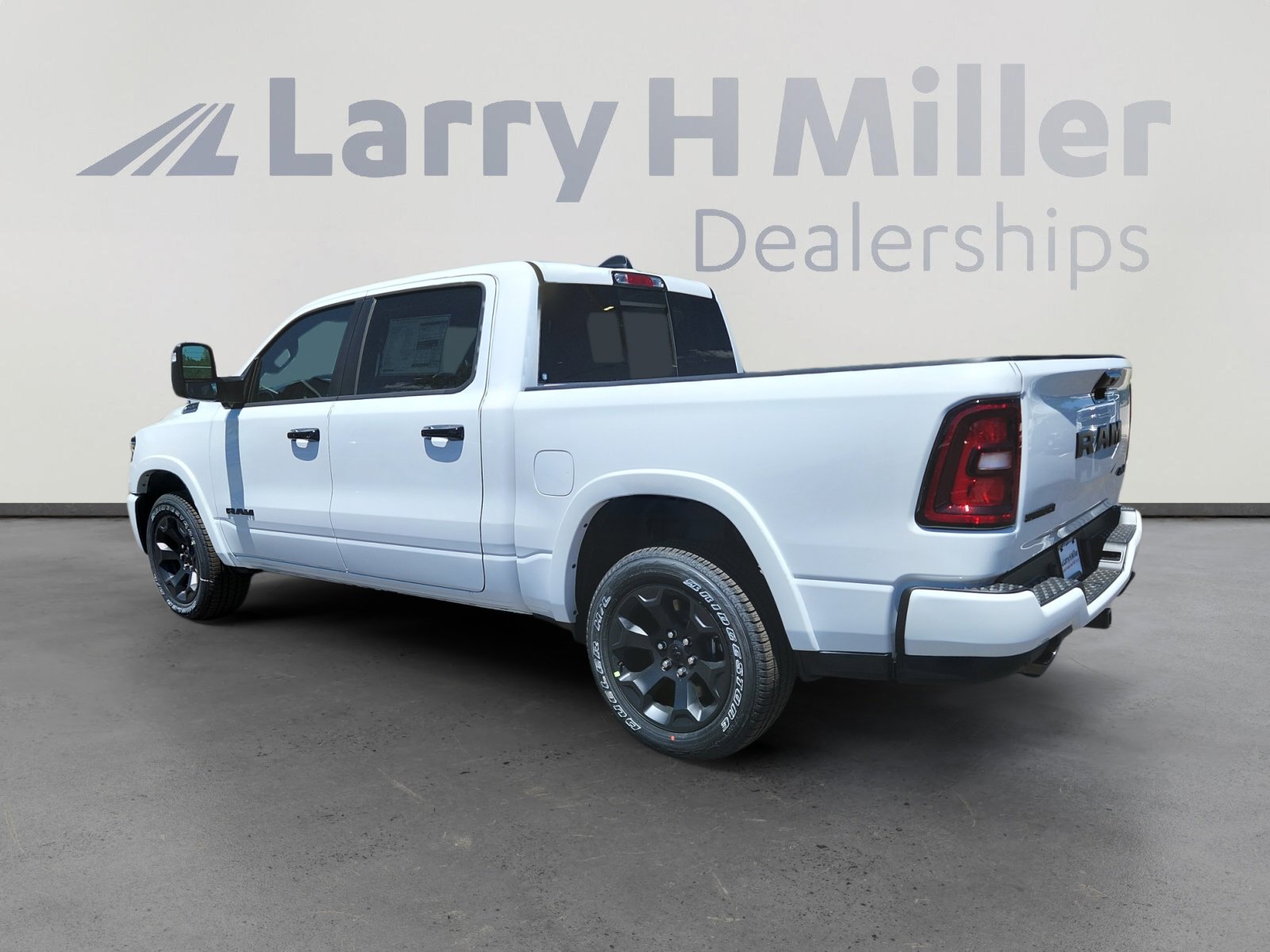 2025 Ram 1500 Big Horn Lone Star photo 3