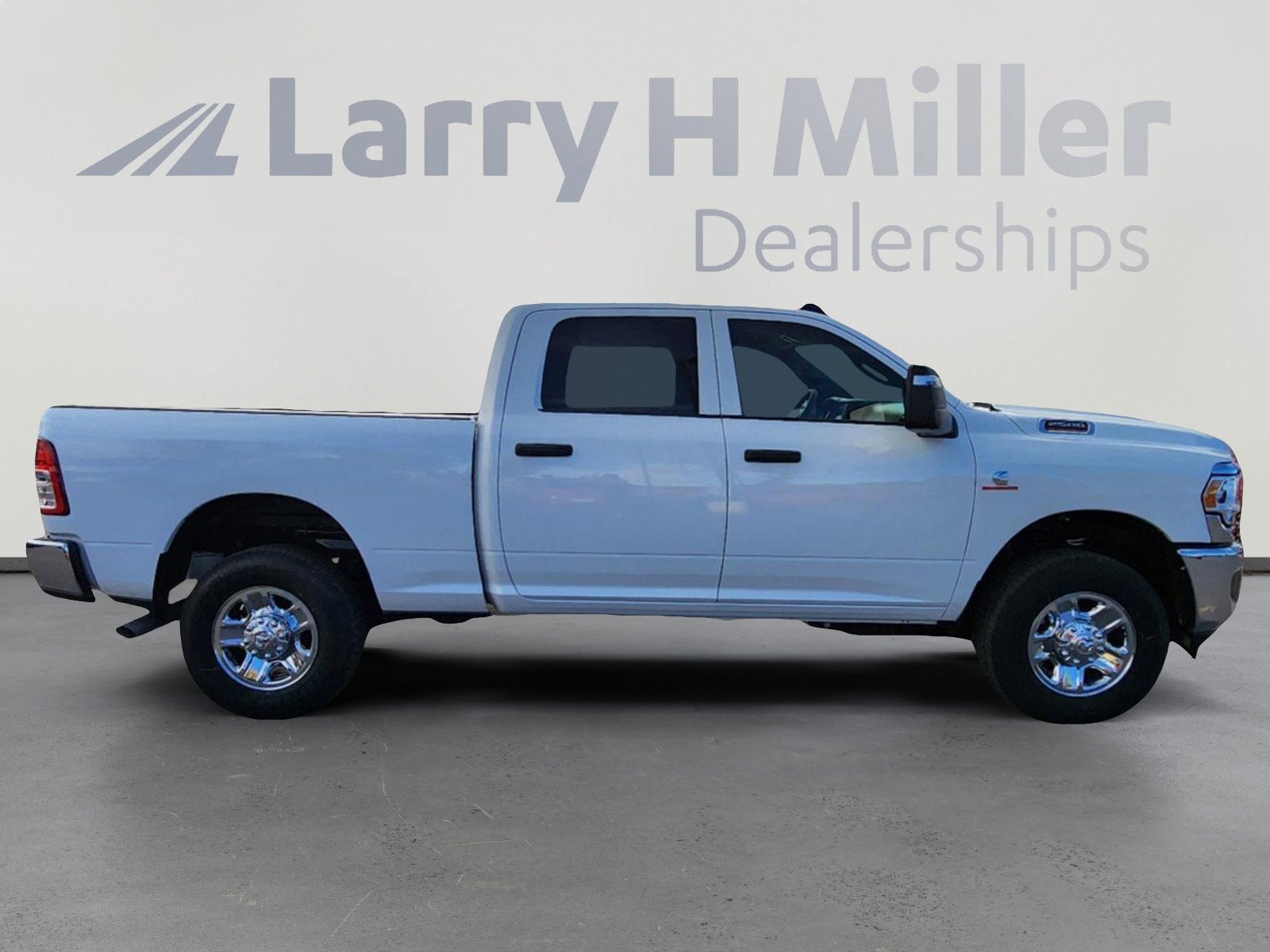 2024 Ram 2500 Tradesman photo 4