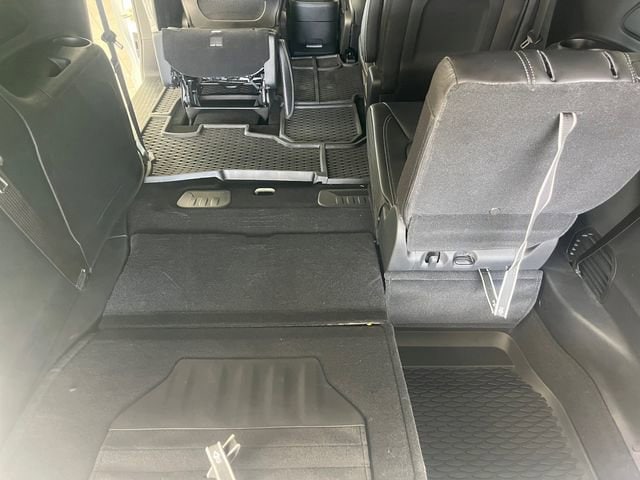 2025 Chrysler Pacifica Select - Photo 29