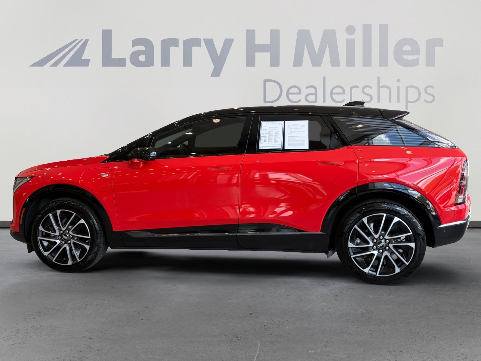 Used 2025 Cadillac OPTIQ Sport 2 with VIN 3GYK3GMR4SS194216 for sale in Denver, CO