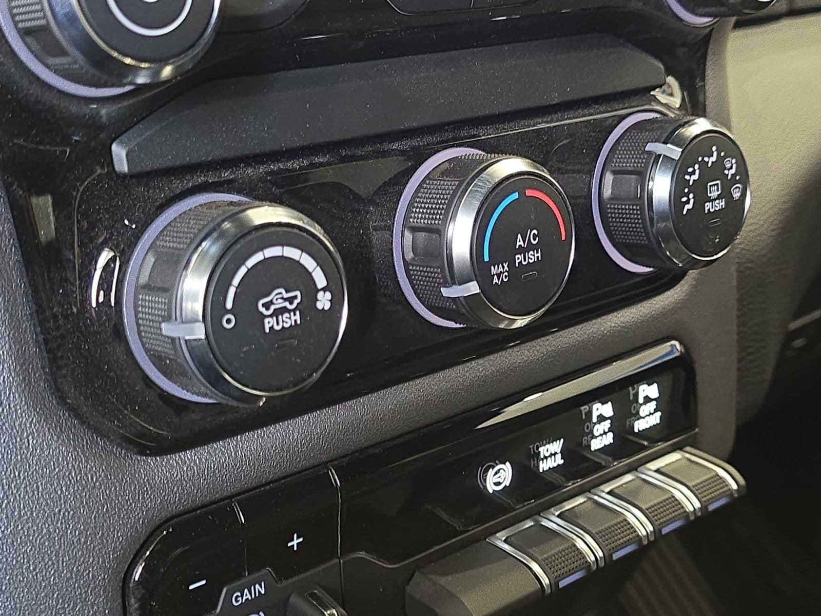 2025 RAM 2500 Big Horn - Photo 16