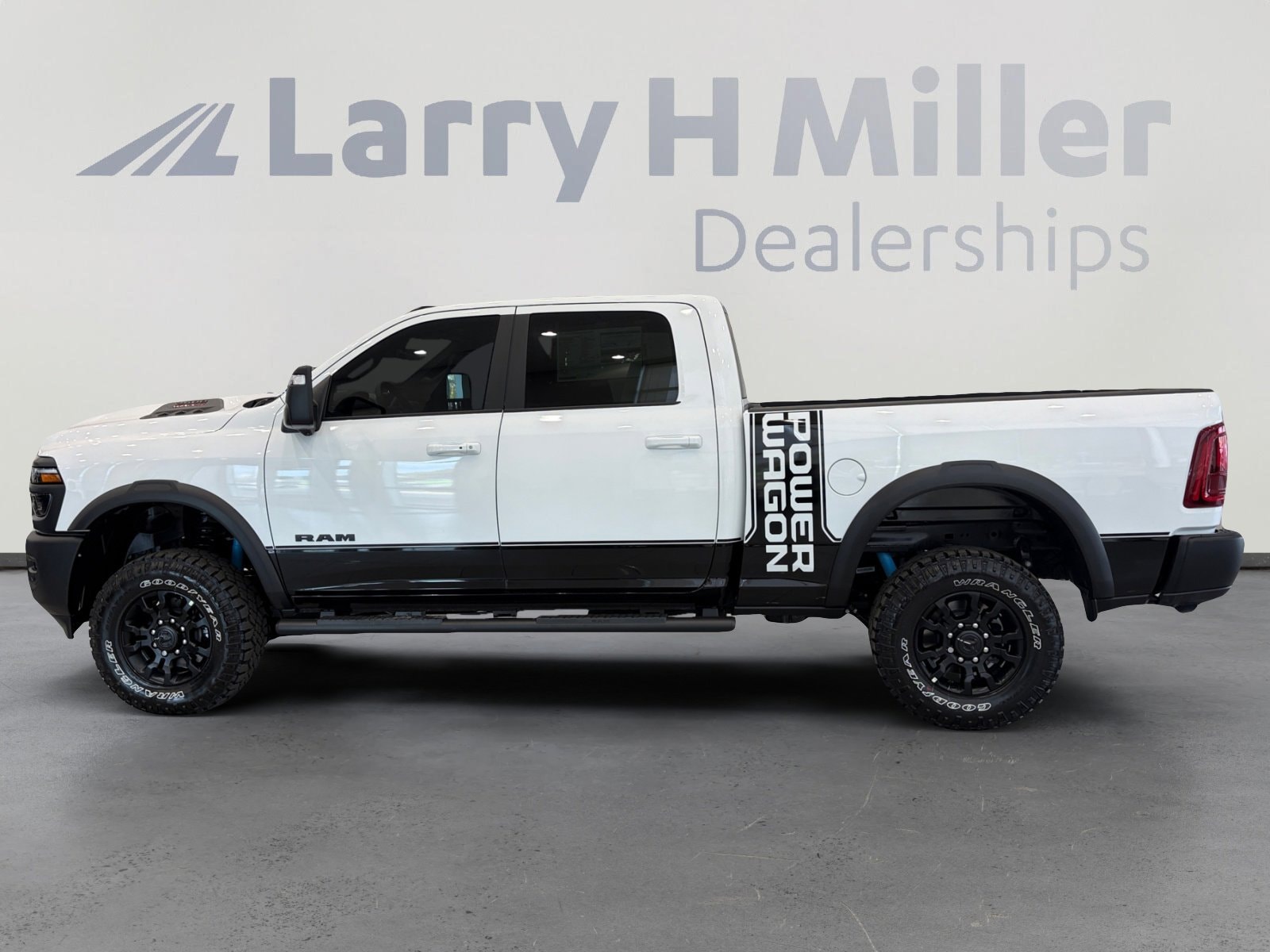 2026 RAM 2500 Power Wagon - Photo 2
