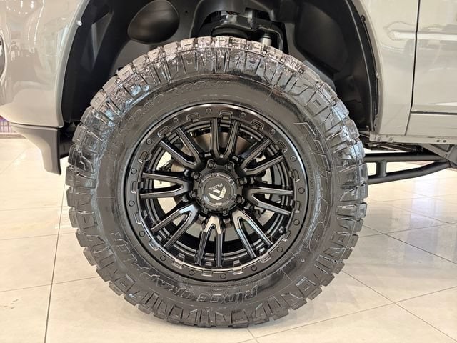 2026 RAM 3500 Laramie - Photo 10