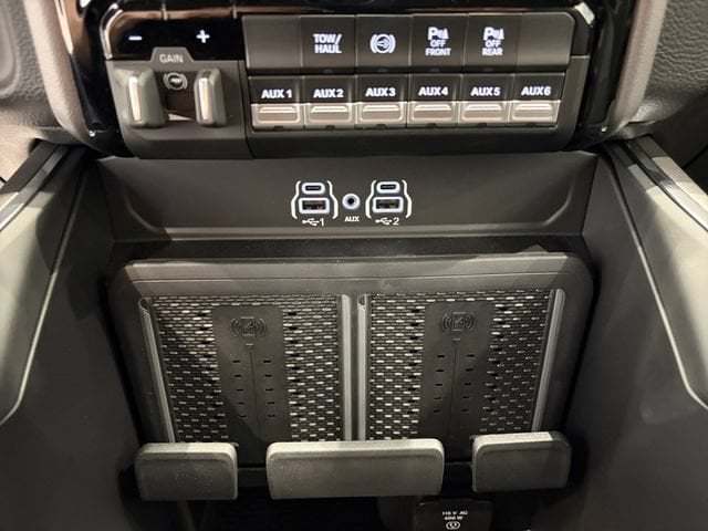 2026 RAM 3500 Laramie - Photo 23