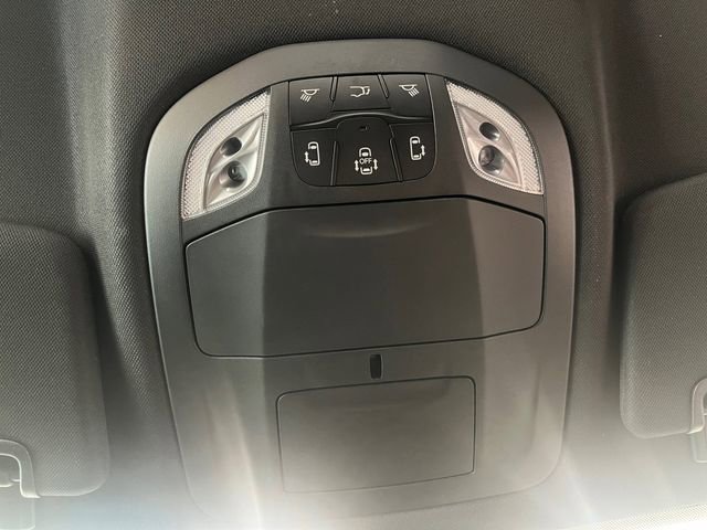 2025 Chrysler Pacifica Select - Photo 32