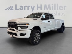 New 2026 Ram 3500 BIG HORN CREW CAB 4X4 8' BOX Pickup Denver, CO