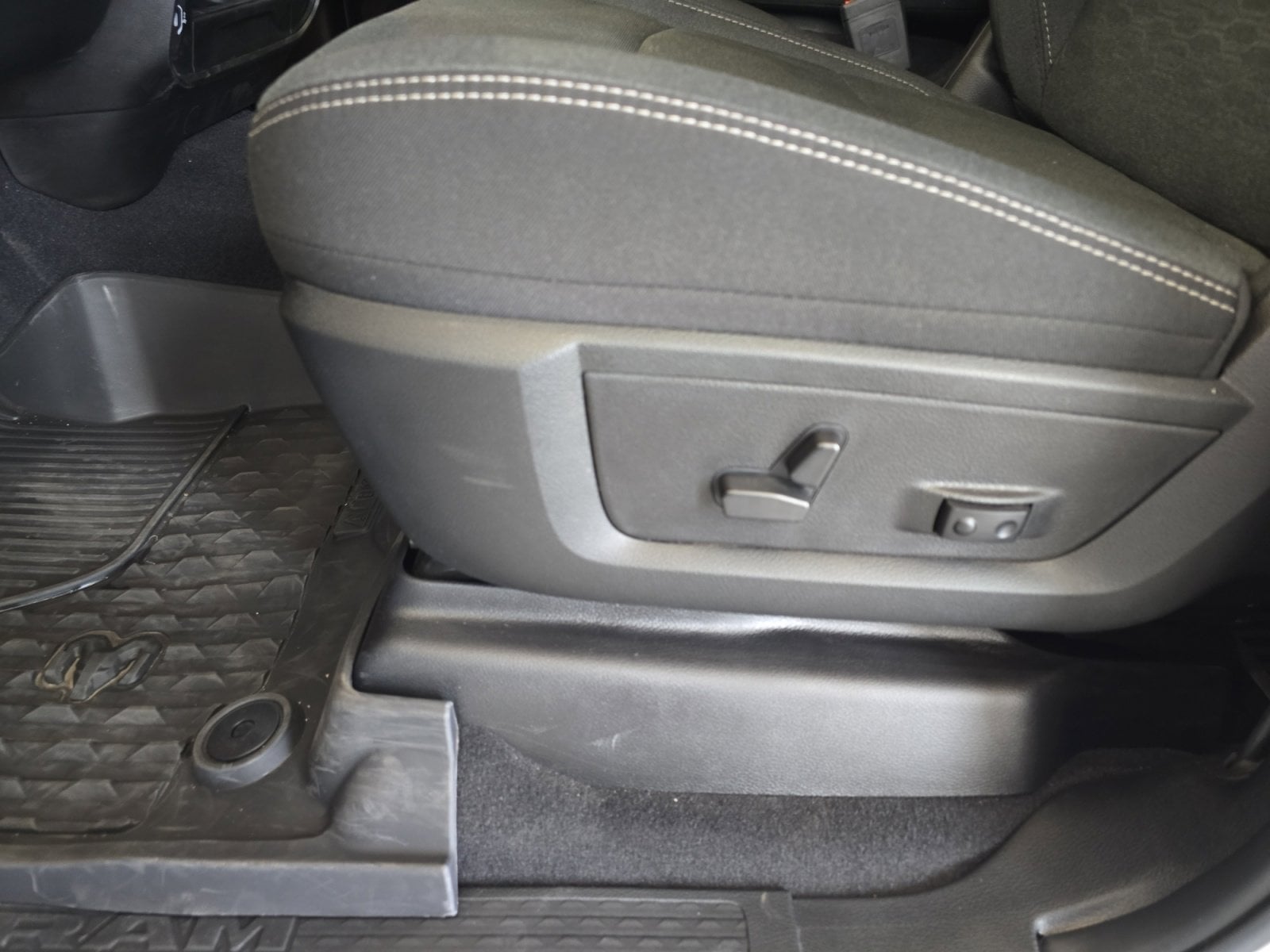 2025 RAM 2500 Big Horn - Photo 15