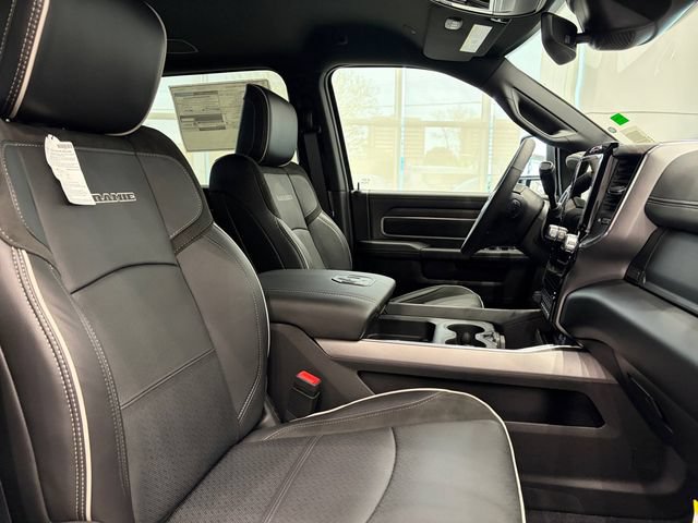2026 RAM 3500 Laramie - Photo 28