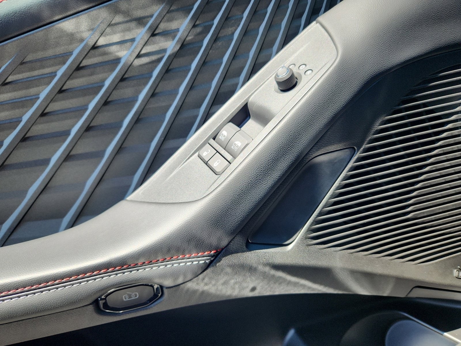 2025 Dodge Charger Daytona R/T - Photo 16