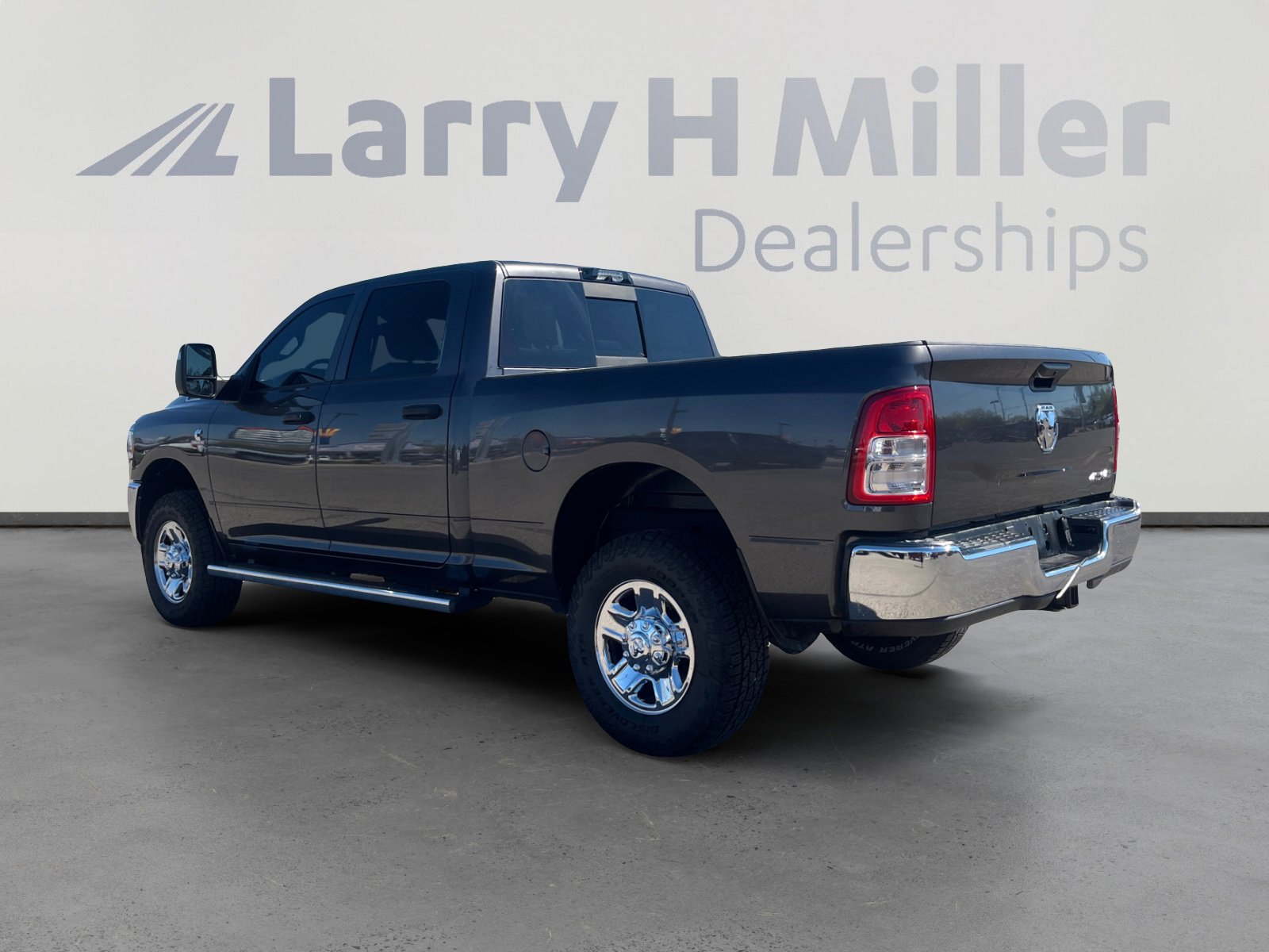 2024 Ram 2500 Tradesman photo 4