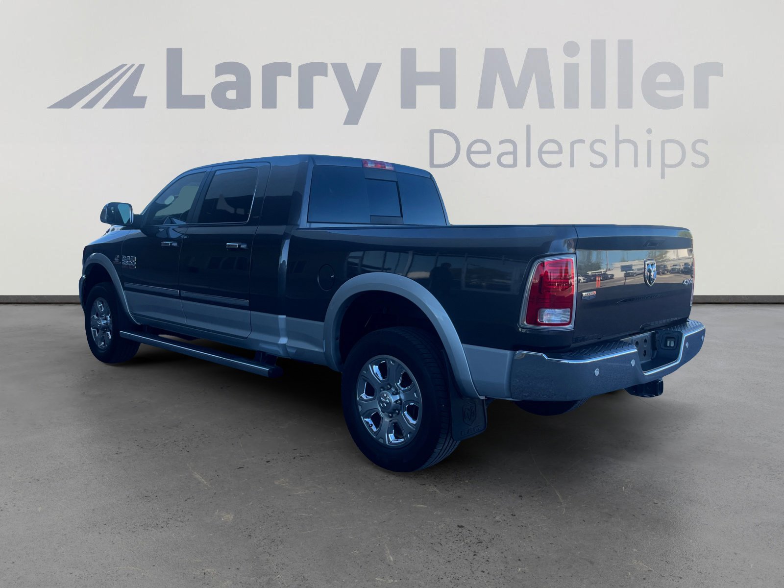 2016 Ram 3500 Laramie photo 4