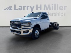 2025 Ram 3500 Chassis Cab 3500 TRADESMAN CHASSIS REGULAR CAB 4X4 84' CA Pickup