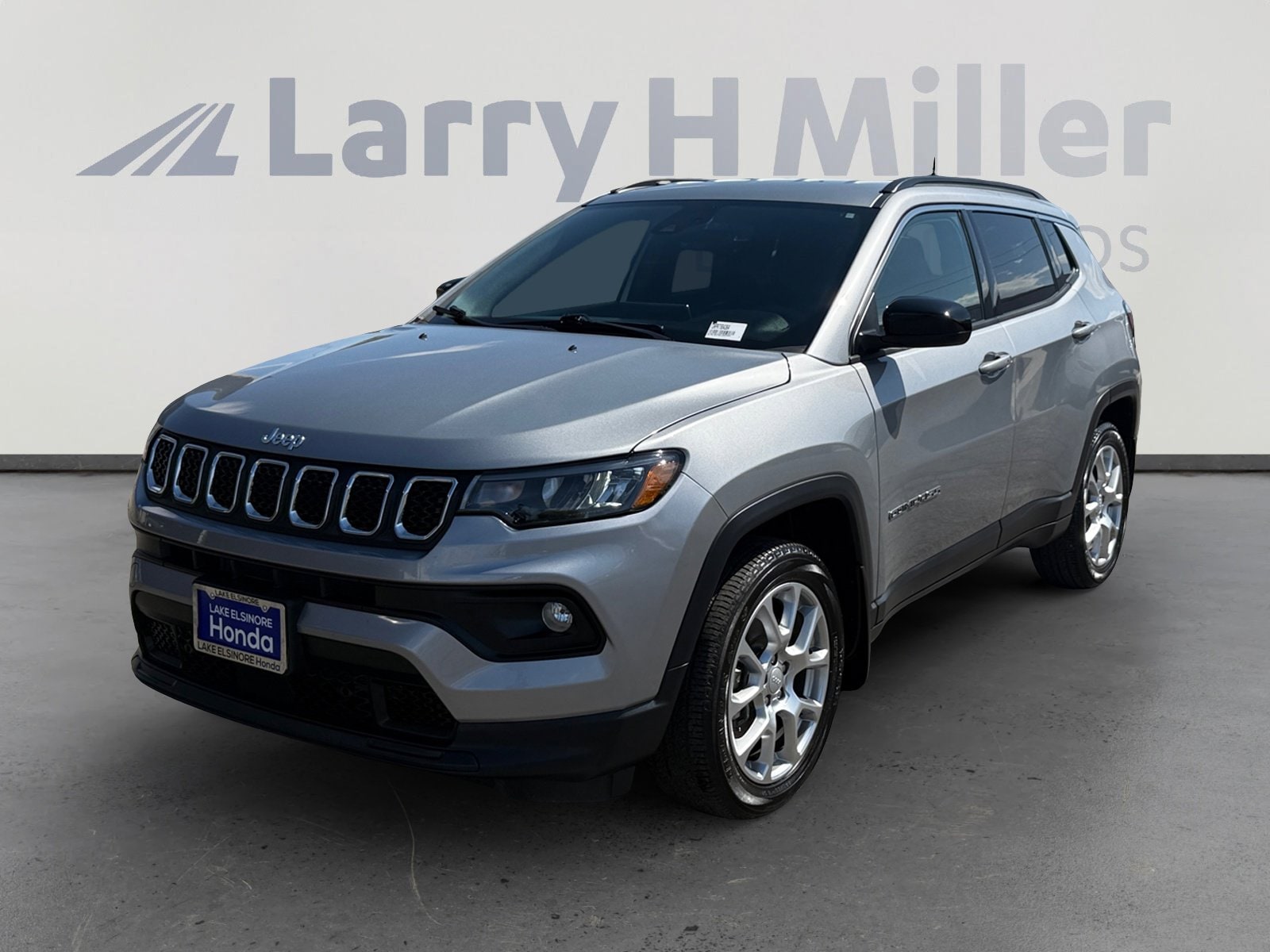 2024 Jeep Compass Latitude Lux 4X4's photo