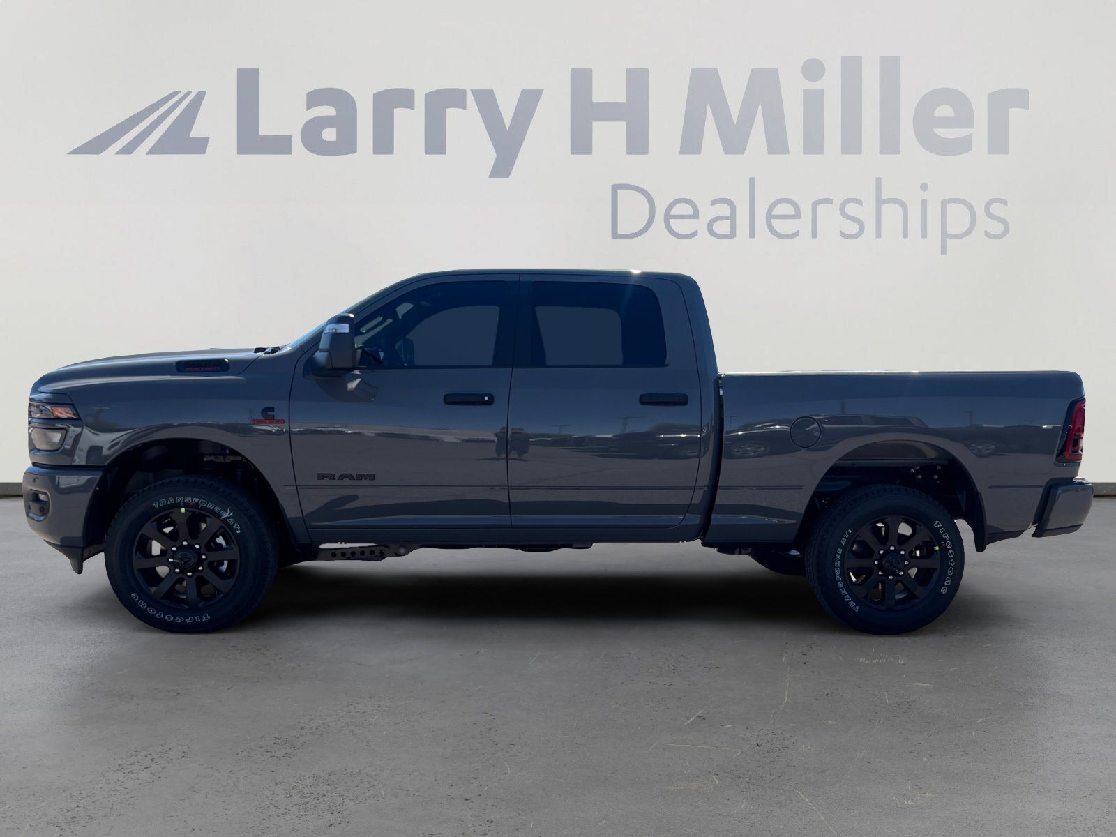 2025 Ram 2500 Big Horn photo 2