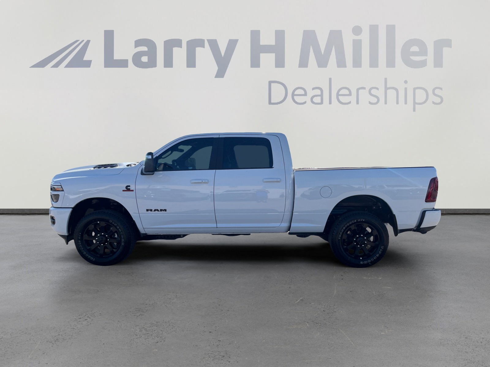 2025 Ram 2500 Laramie photo 3