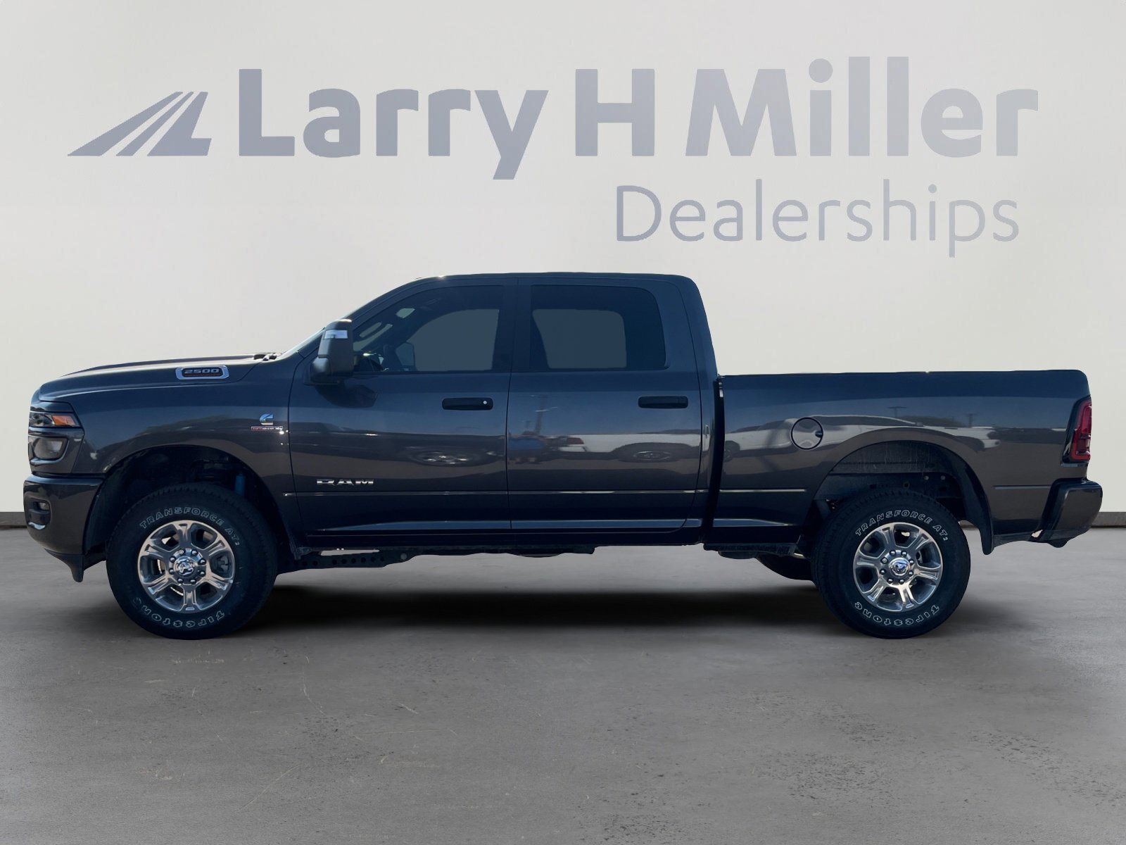2025 Ram 2500 Big Horn photo 2