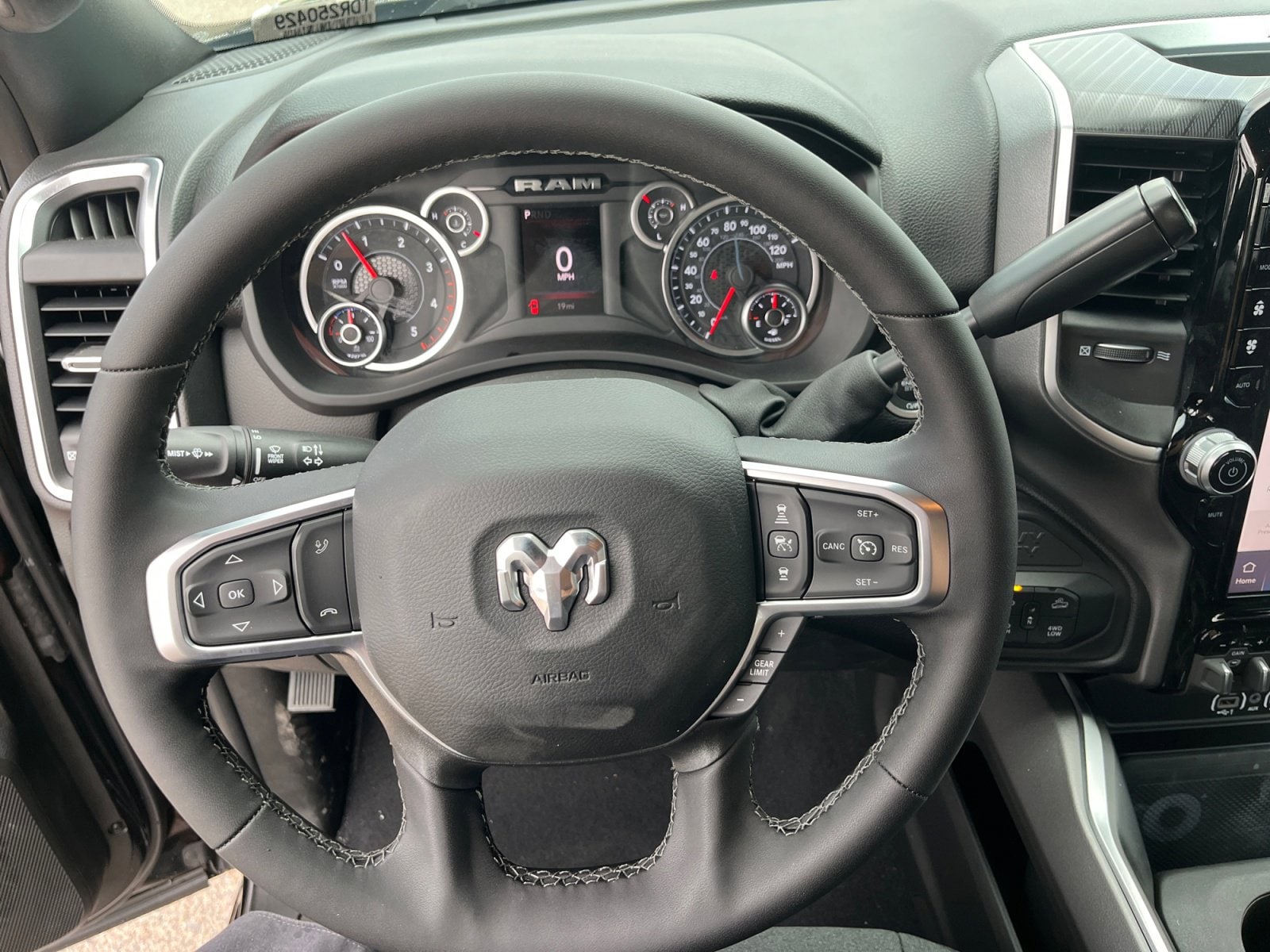 2025 RAM 2500 Big Horn - Photo 11