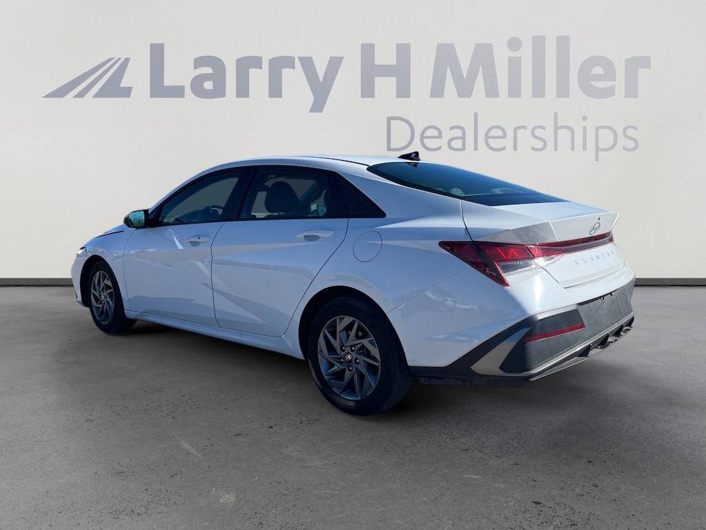 Used 2024 Hyundai Elantra SEL Sedan