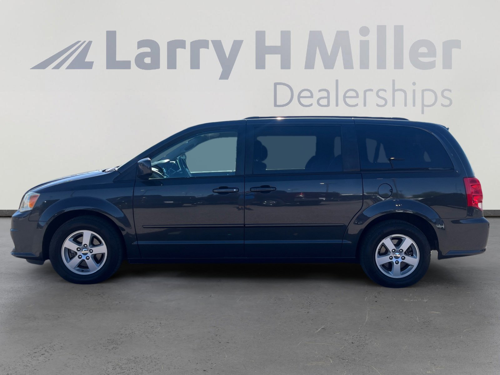 Used 2012 Dodge Grand Caravan SXT with VIN 2C4RDGCG8CR147027 for sale in Tucson, AZ