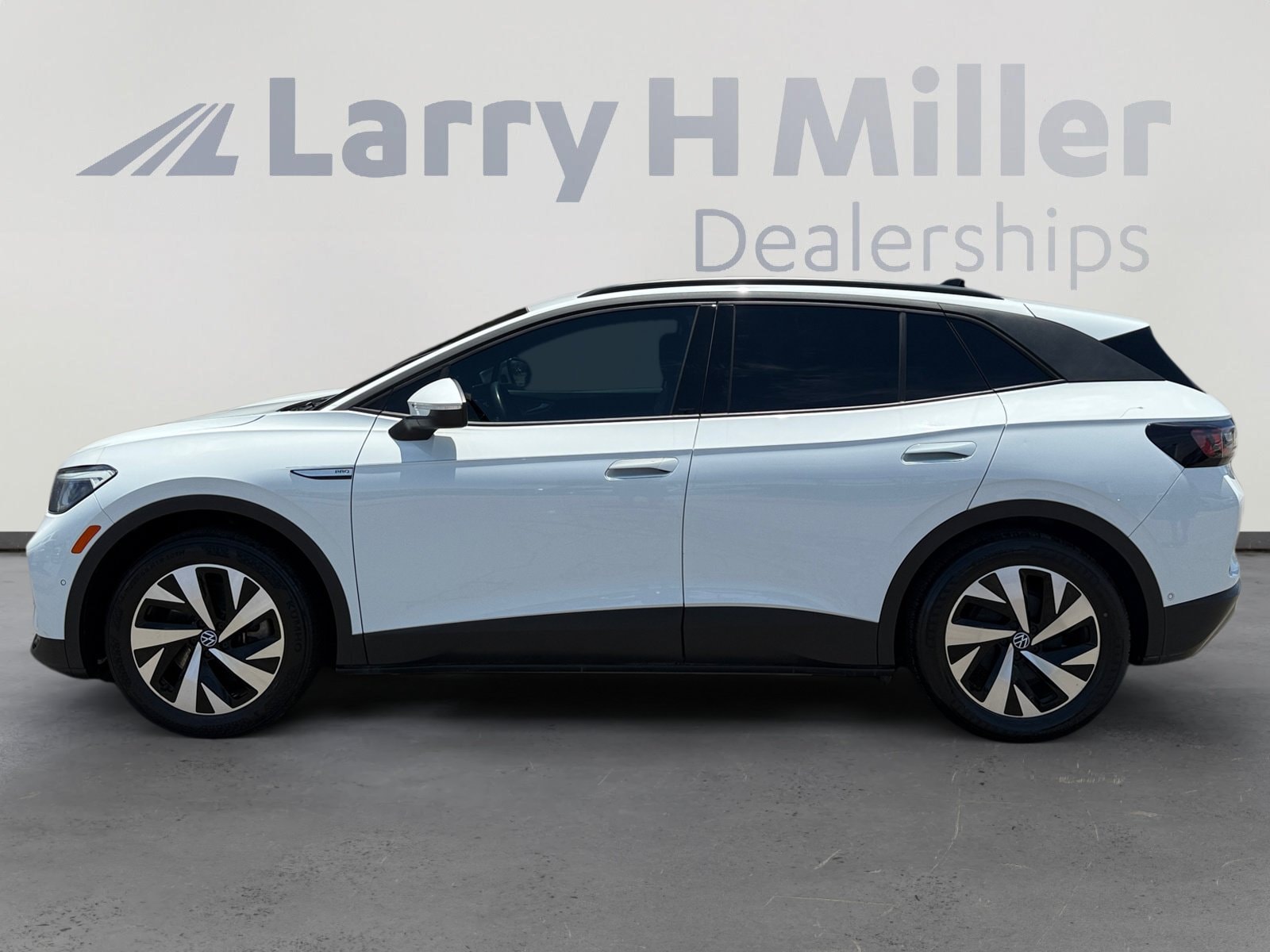 Used 2023 Volkswagen ID.4 PRO with VIN 1V2CMPE80PC011032 for sale in Tucson, AZ