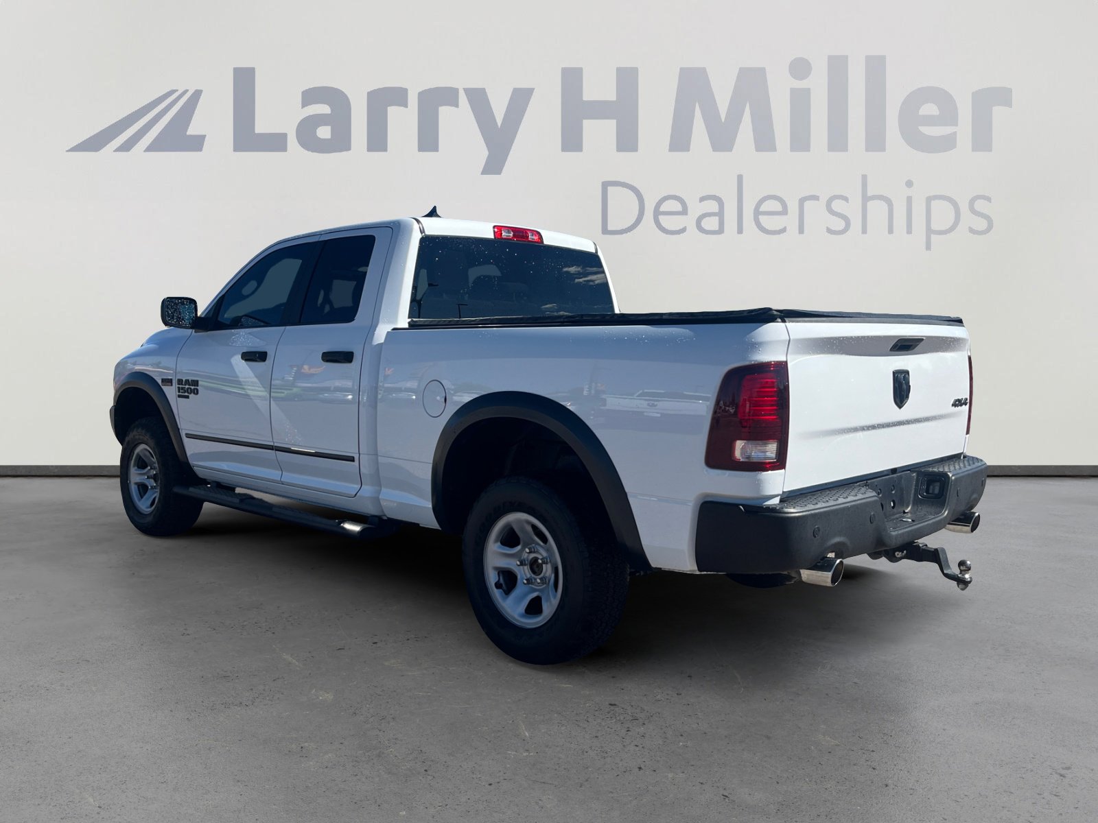 2021 Ram 1500 Classic SLT Warlock photo 4